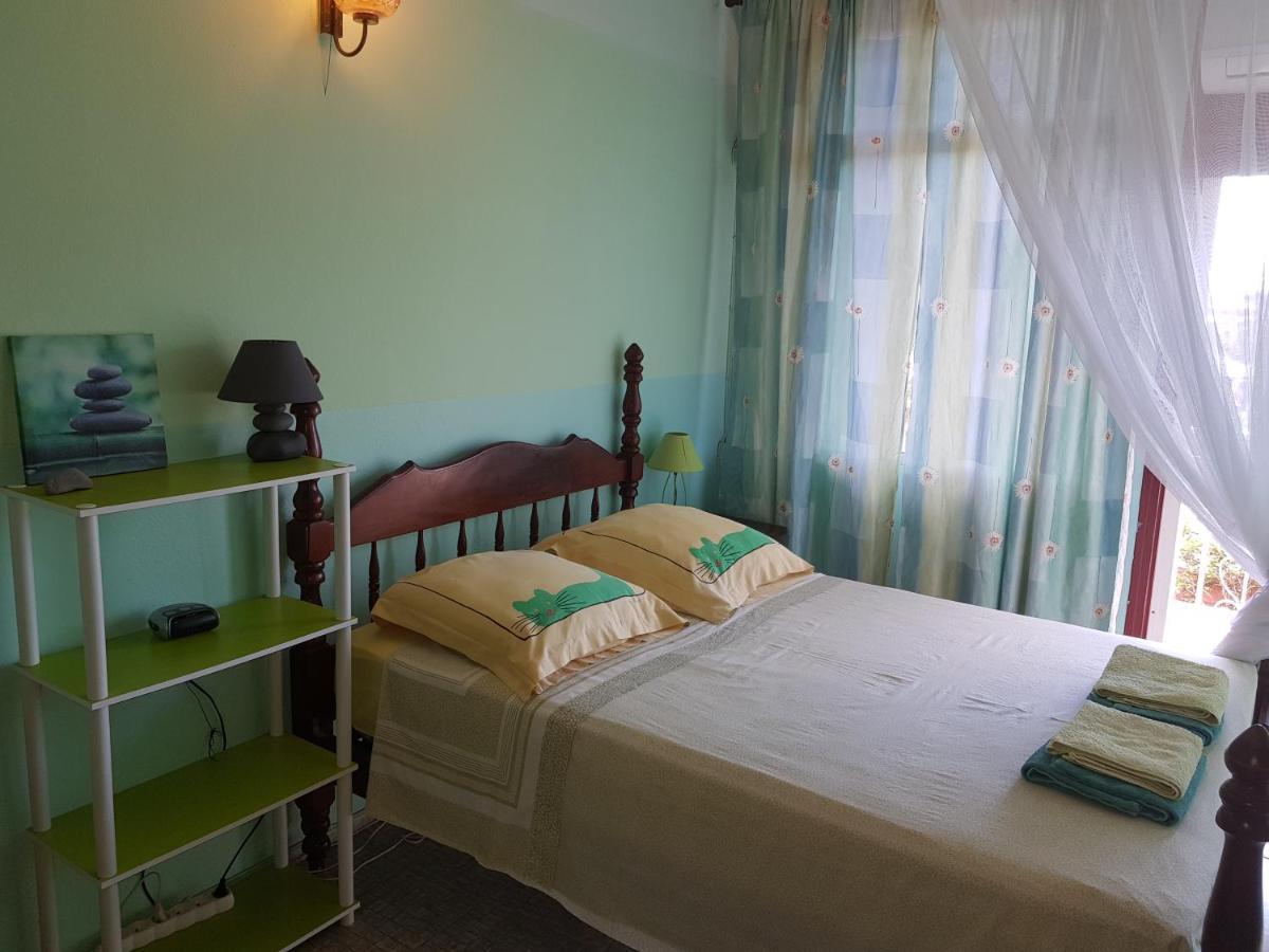 La Maison Aux Orchidees Petit-Bourg Dış mekan fotoğraf